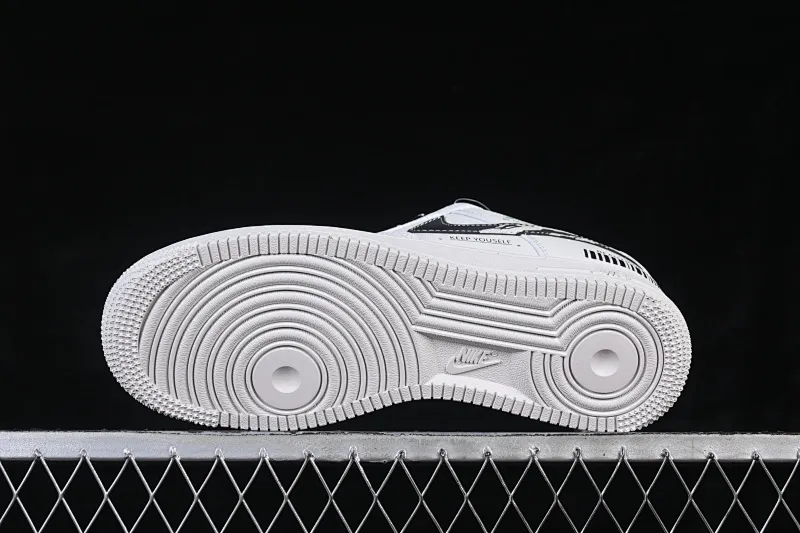 All categories Nk Air Force 1 Air Force series Nk Air Force 1 Low Air Force low-top Nike Air Force 1 '07 Low White and black barcode Air Force 1 low-top casual sneakers JP8028-072